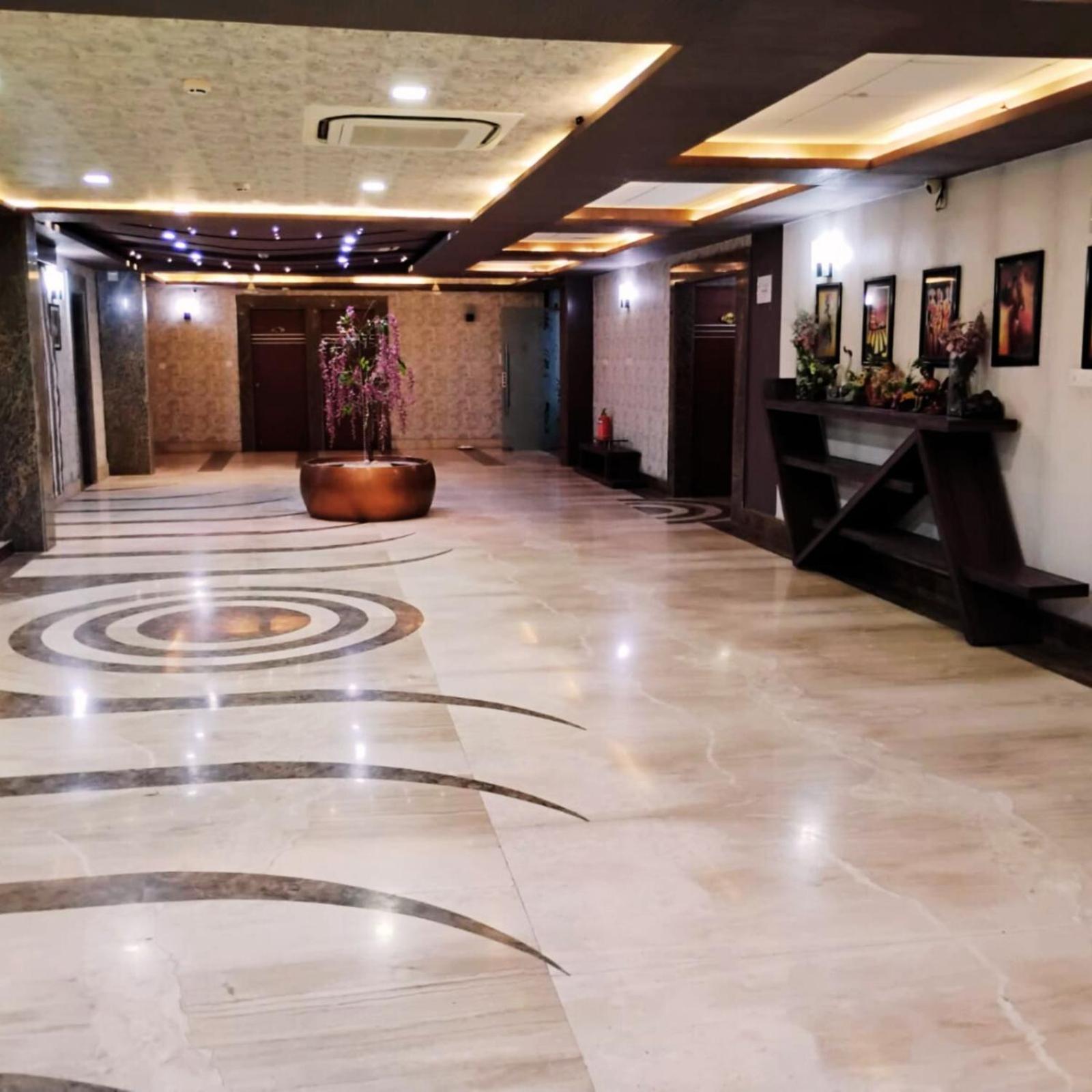 Hotel Lake View Grand Lucknow Exterior photo