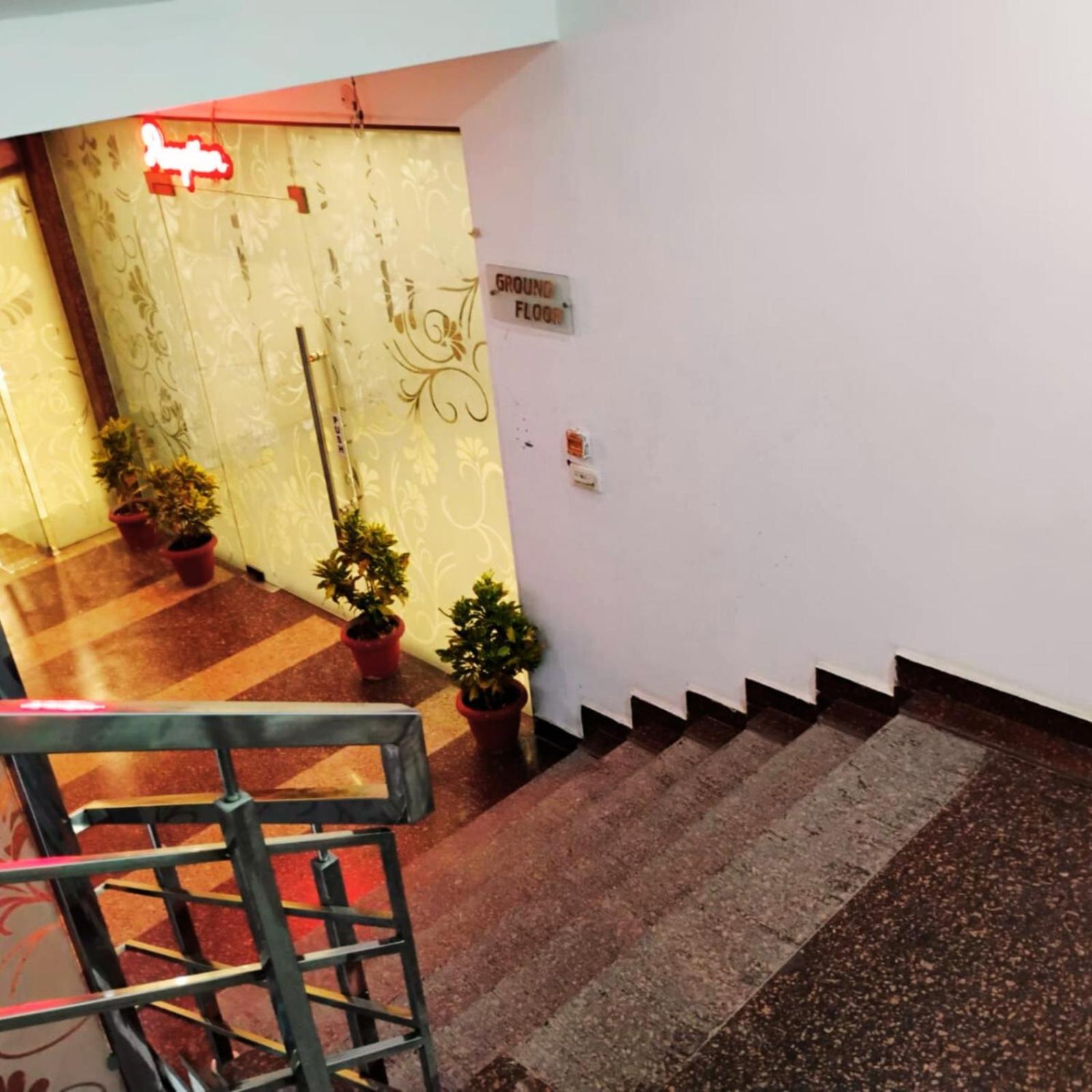 Hotel Lake View Grand Lucknow Exterior photo