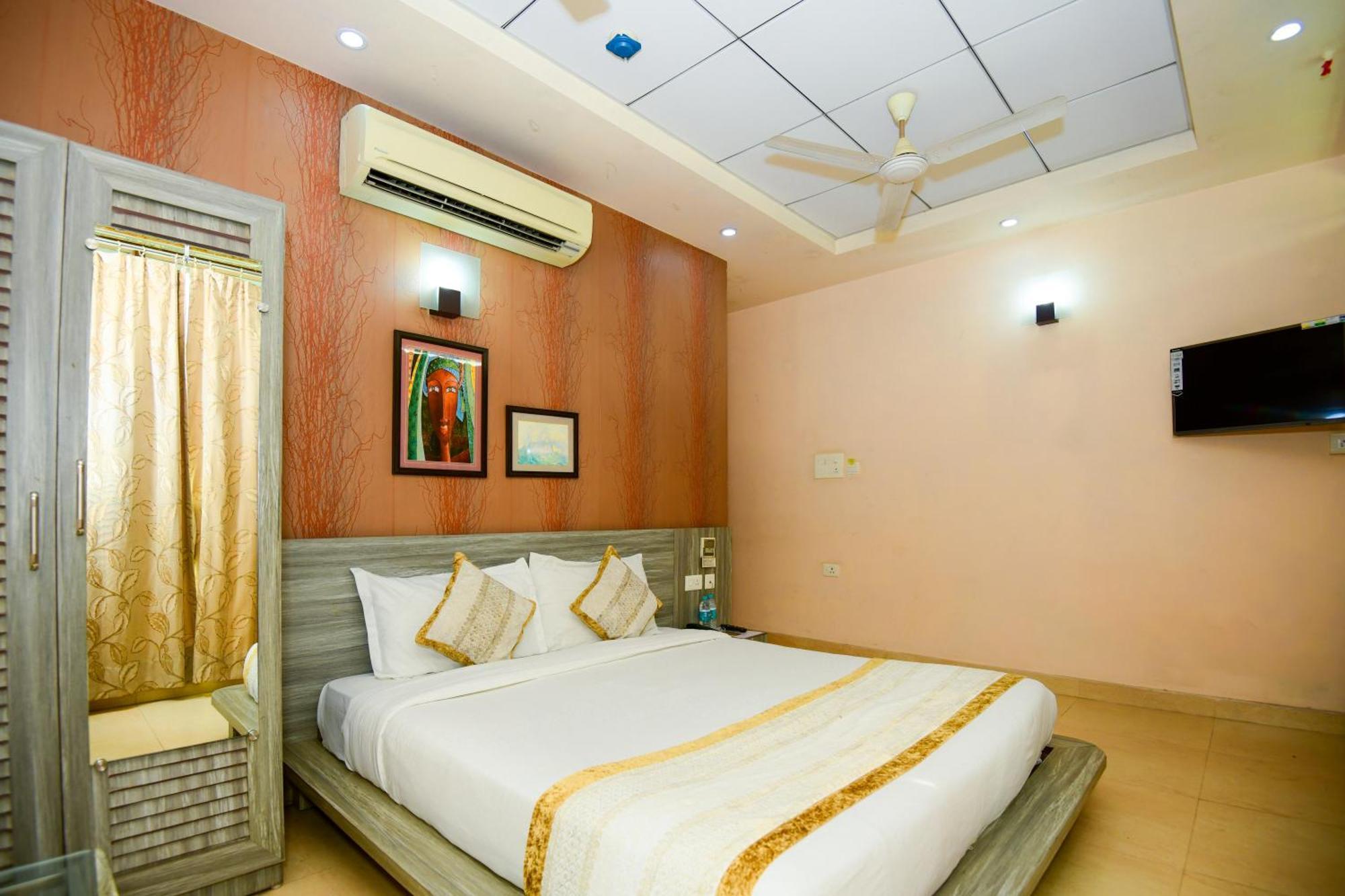 Hotel Lake View Grand Lucknow Exterior photo